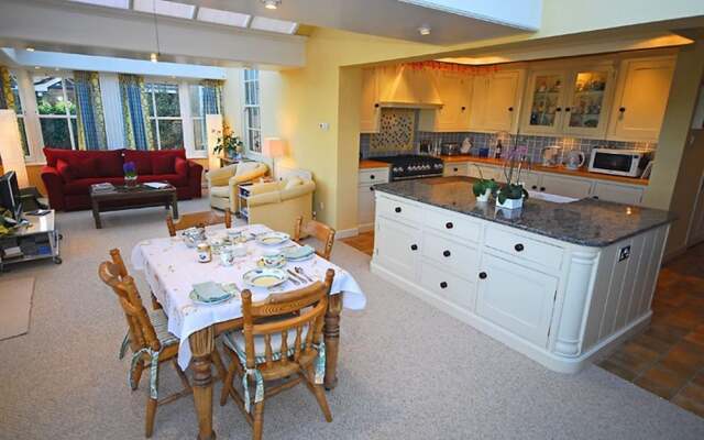 Norfolk House Bed and Breakfast