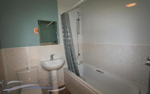 Two Bedroom Apartment with Sea View - 30 Fisherman's Way