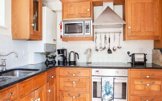 Hydeaway, 7 Grafton Towers