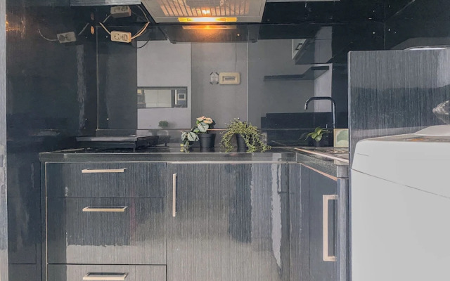 Nice And Homey Studio Apartment At Kemang Mansion