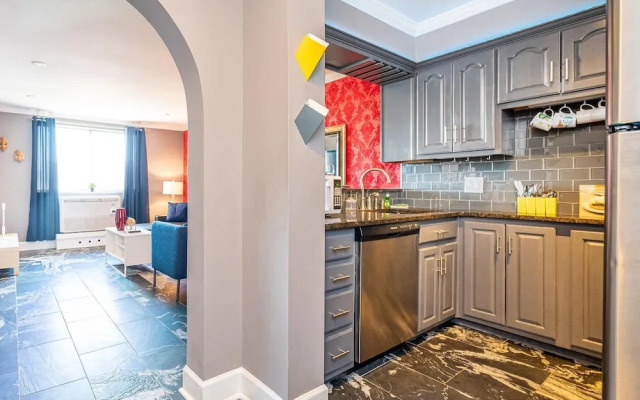 ATL Downtown Condo with Free Parking