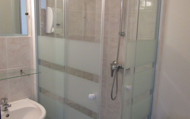 Le Creusot Hotel