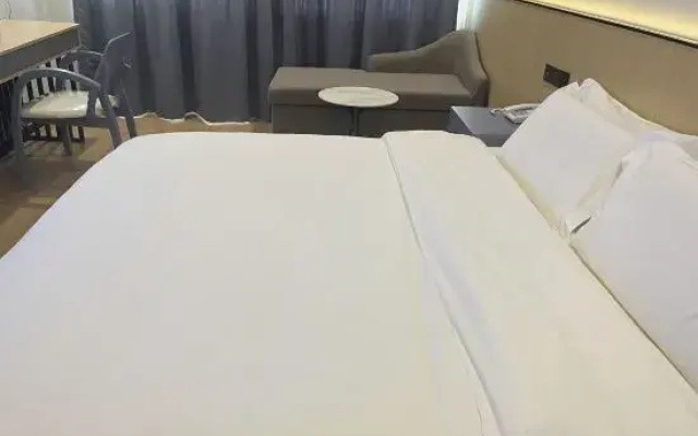 Bona Hotel (Jinzhou Century Square)