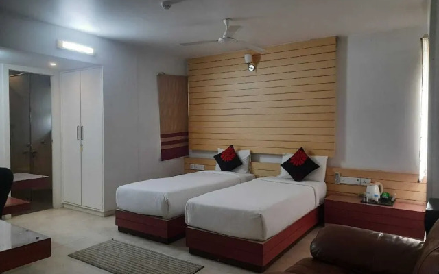 Roseline Suites - A Business Hotel