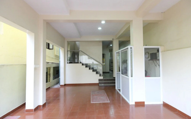 Oyo 14934 Kalyani Grand