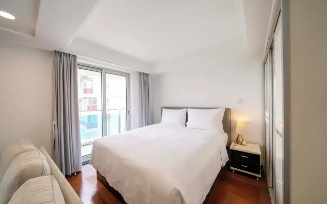 Tyms Xujiahui Modern 1BR APT
