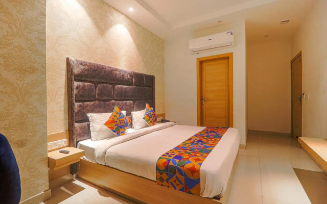 FabHotel Apple Tree