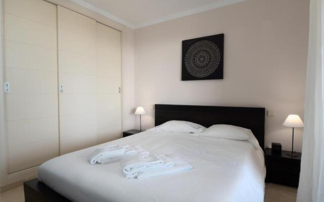 2130-Amazing 2 bedrooms with terrace sea view