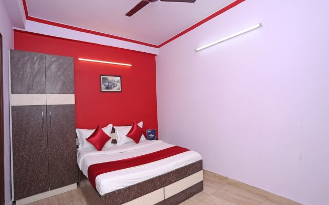 OYO 11407 Hotel Royal King