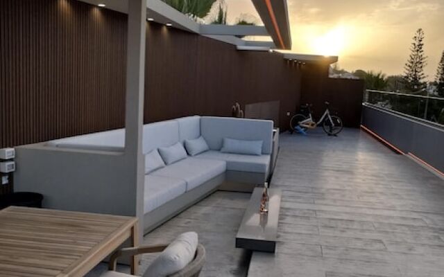 Summertime Signature Suites