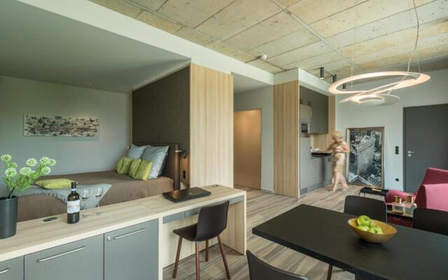 Golden Ball, Exclusive Serviced Apartments Munich