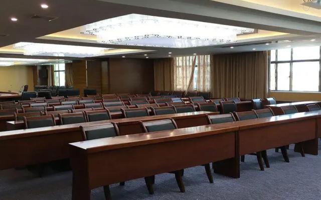 Zhonghe Hotel