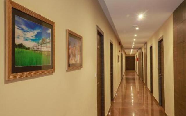 Comfort Hotel by OYO Rooms