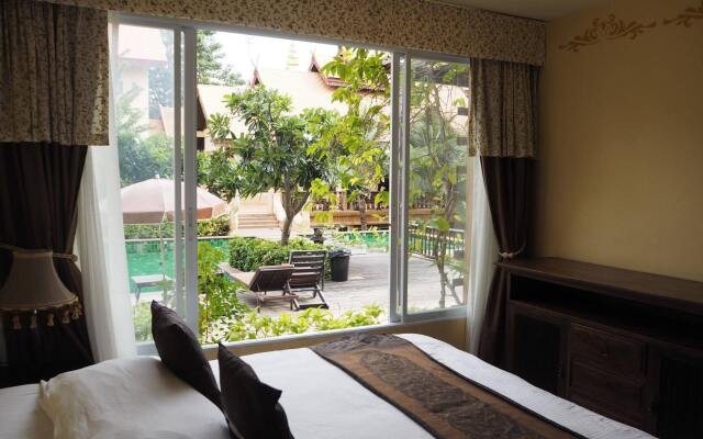 Villa Thongbura