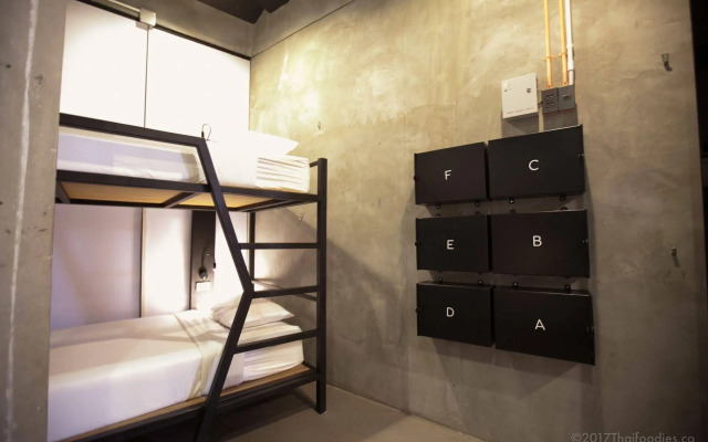 Minimis Hostel
