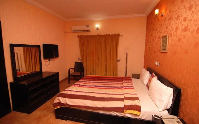Grandville Hotel & Resort