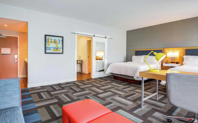 Hampton Inn & Suites Boston/Waltham