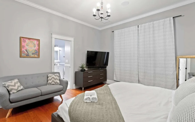 Sunset Bungalow With Hot Tub - 6ppl