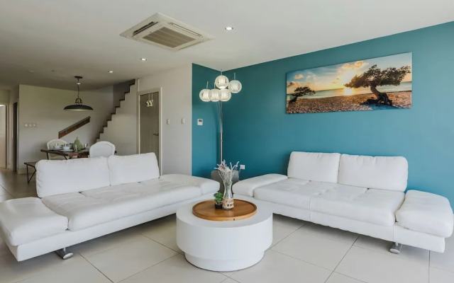 Las Islas Condominiums