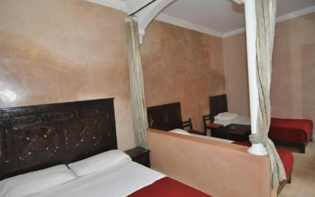 Hotel Cecil