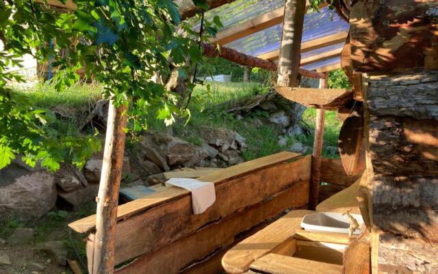 Wood Cabin & 4 Large Bell Tents - Hapus Hideaway