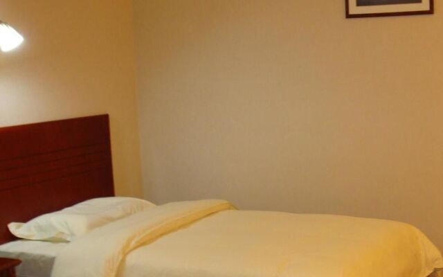 Kunming Changshui Airport Dezun Business Hotel