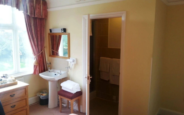 Nyton Hotel