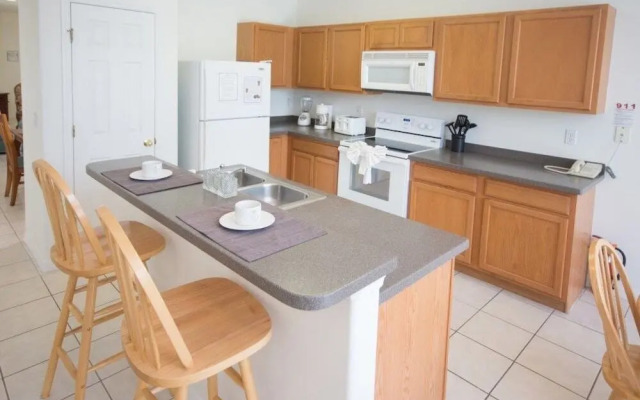 Sunrise Lakes 4 bed / 2.5 bath home