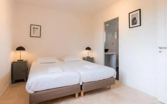 Spacious and Modern Villa With Large Garden and BBQ Area