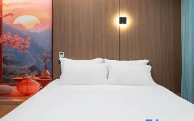 Longgang Hongmao Film Hotel