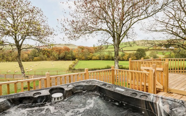 Hillside Lodge