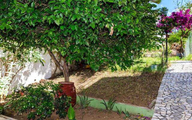 Erato Hotel Apartments