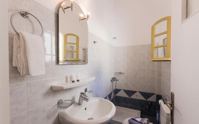 Sunny Days Hotel Fira Santorini