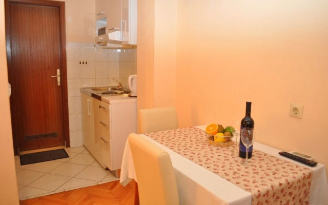 Ljuba - 130 Meter From sea - SA1