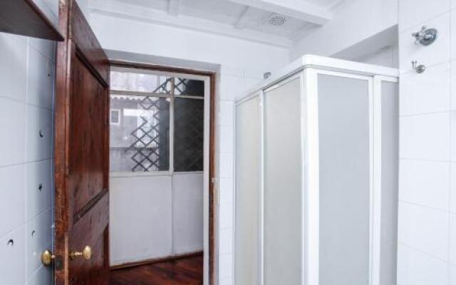 Pantheon Square Family Apartment