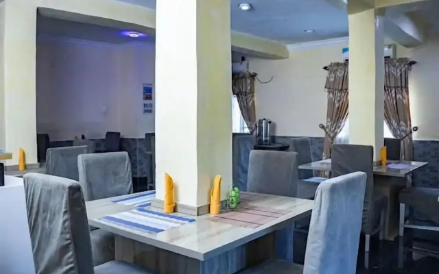 Dalice Hotel and Suites