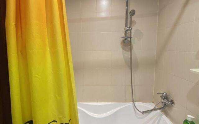 Апартаменты на улице Октябрьская 12