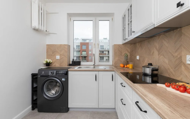 Apartment With Balcony Gdańsk by Renters