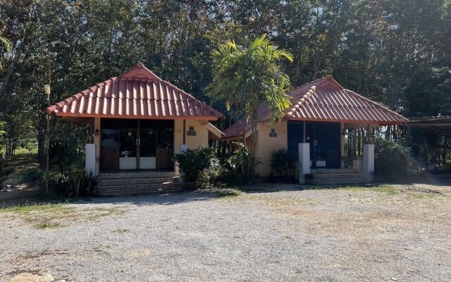 Pinmanee Resort and homestay