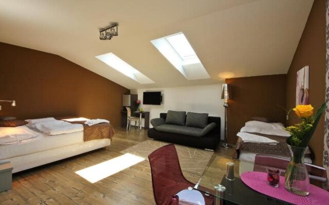 U Tří hrušek Suites & Apartments