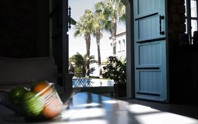 Manastir Alacati Hotel