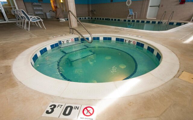 Holiday Inn Express & Suites Waukegan by IHG