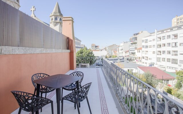 Liiiving - Balcony Design Apartment