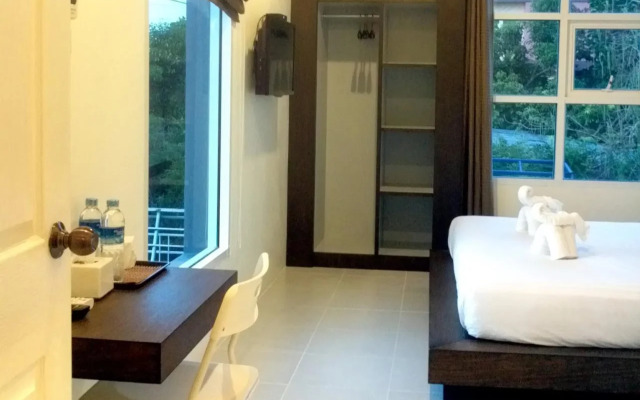 Bed and Boat Ao Payoon Resort