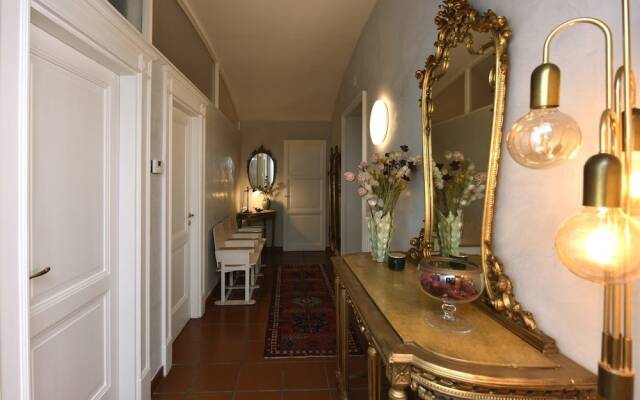 A' Studio Apartment - BH 117