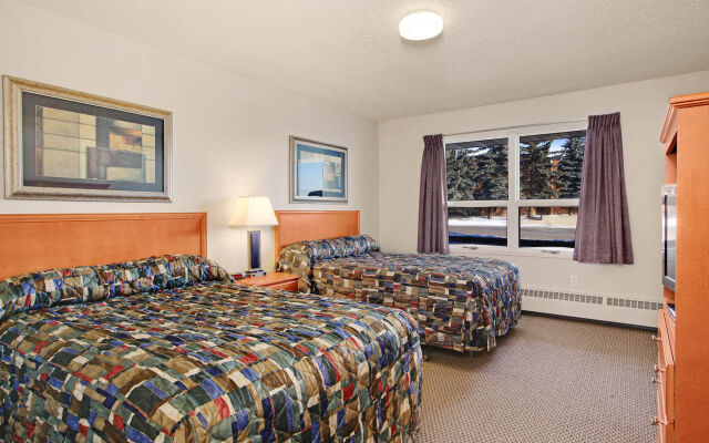 Guest House Inn & Suites