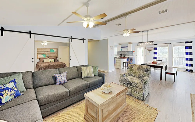 813 Cabana Beach House by RedAwning