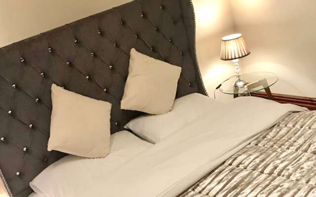 Lux Aparts Leeds Bradford Airport