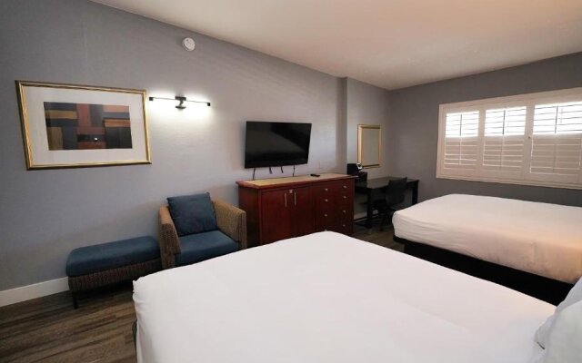 Seaside Inn & Suites