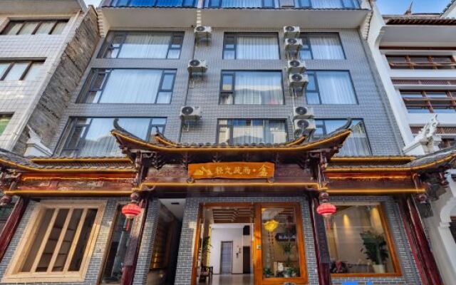 Light haze sparse rain house homestay